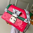 Louis Vuitton LV Wynwood Shoulder Bag in Red Vernis Leather M90443 2019 (KD-9041830 )